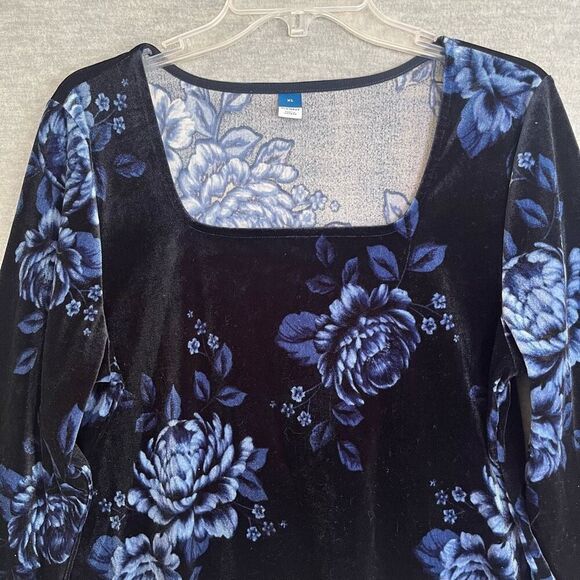 Old Navy Velvet Floral Top Womens XL Fitted Black Blue Whimsigoth Dark Romantic - Picture 3 of 9